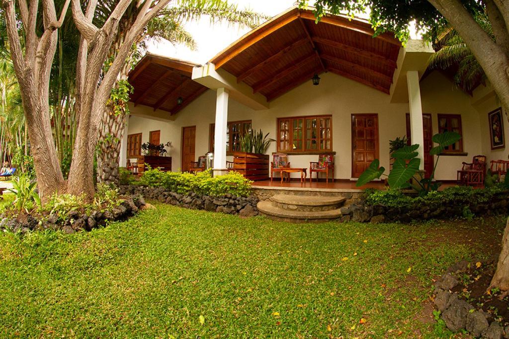 Hotel Dos Mundos Panajachel Exterior photo